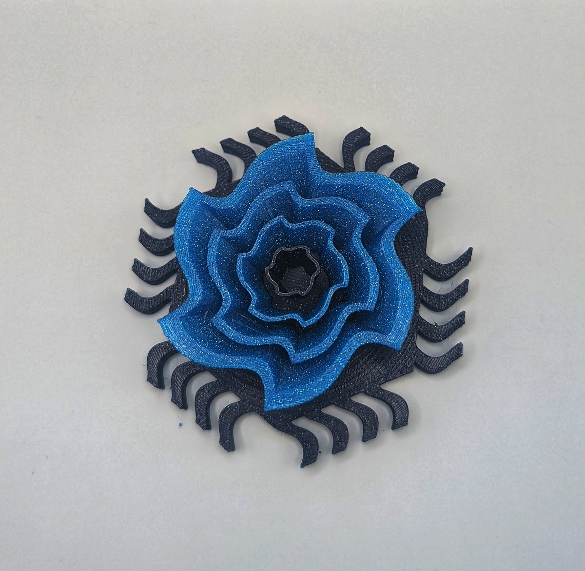 My contribution to the Layer Connections Community Artwork by @3DPrintBunny made with @Polymaker_3D Galaxy Dark Blue and @captubes Night Sky - turned out beautiful! thangs.com/designer/3dpri…