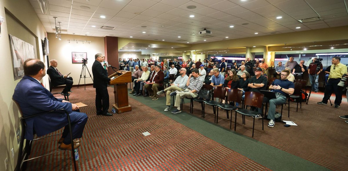 Photos from today’s press conference regarding @MissouriState’s move to @ConferenceUSA. Thanks Tom Strong for making the first private gift to help make this happen. (@PhodogMSU photos)