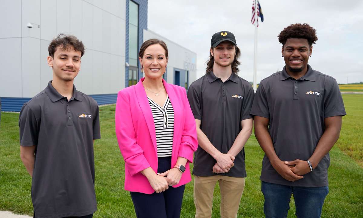 I met members of @EtownCTC Team Nuke, who competed in Dallas at the VEX Robotics World Championships. This marks the eighth straight year they have competed in this prestigious event. The skills they are mastering today will help move their lives, and this commonwealth, forward.