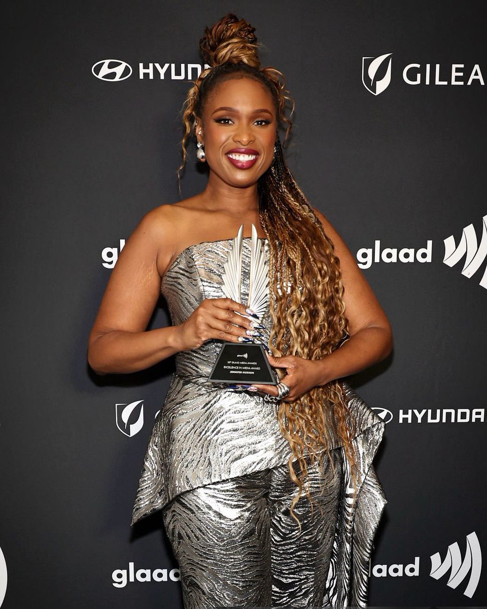 Receiving GLAAD’s Excellence in Media Award this weekend was such an honor, I’m still at a loss for words. Thank you, @glaad, from the bottom of my heart, for being on this journey with me since the beginning. I am completely humbled by this recognition ! 💜

📸: Jamie