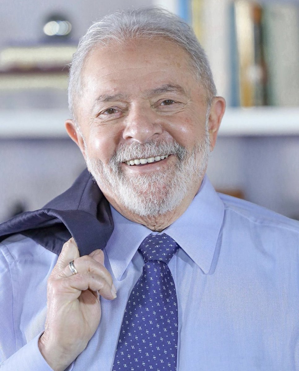 🚨URGENTE: O Governo do Presidente @LulaOficial acaba de disponibilizar um Auxílio de R$ 5 mil por família desabrigada no Rio Grande do Sul. O benefício vai valer para 100 mil famílias. Por favor, comentem LULA HERÓI NACIONAL!🇧🇷👍😎