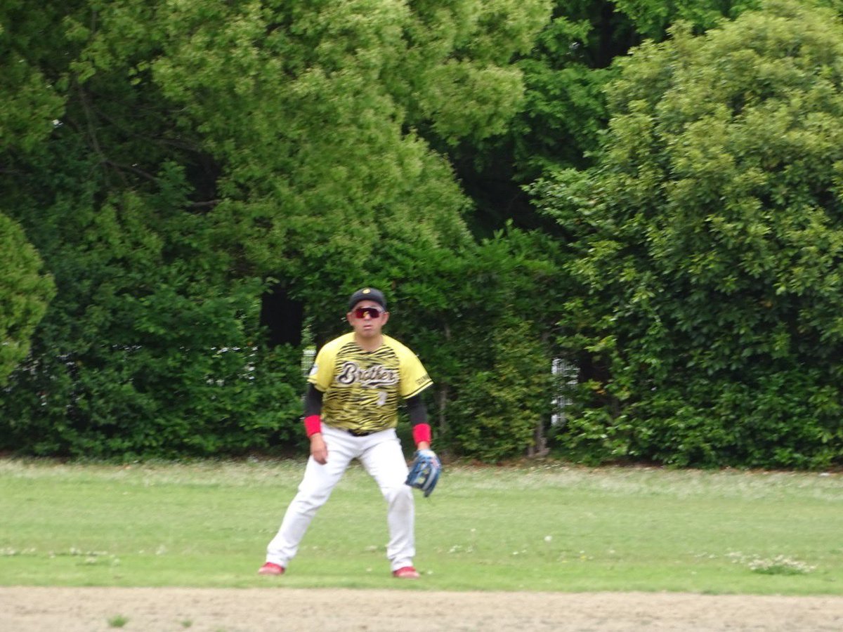 STARFIELDBASEB2's tweet photo. ショート守備にて。ゴロ8個くらいきた?ノーエラーで当然の結果に満足⚾️去年から1.2.3.5.6.8.9と守備をこなす。野球がやれるならどこでも守る!週末から実軟!去年より上の成績目指す⚾️
#FRECKS
#Brother
#群馬県壮年野球 https://t.co/JHdNZLGt7U