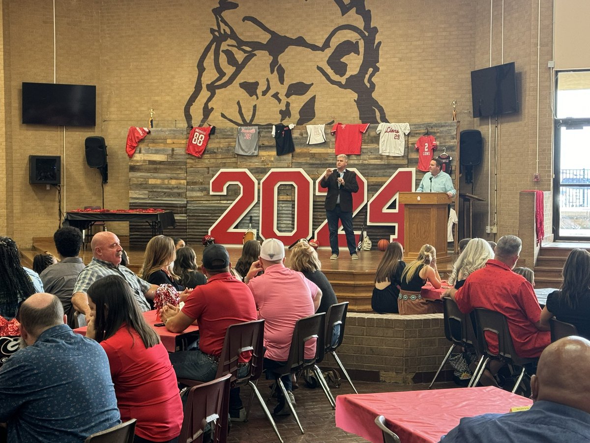 GHS Athletic Banquet… super proud of our kids! Thank you to our coaches and parents. Go Lions! <a href="/GreenvilleISD/">Greenville ISD</a> <a href="/Region10ESC/">Region 10 ESC</a>