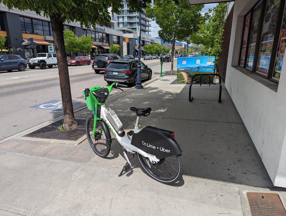 PSA to #Kelowna <a href="/limebike/">Lime</a> users: do not leave #bikes or #scooters like this. You've now made this sidewalk inaccessible to those using mobility devices. Be courteous and kind - make sure the sidewalk is clear.