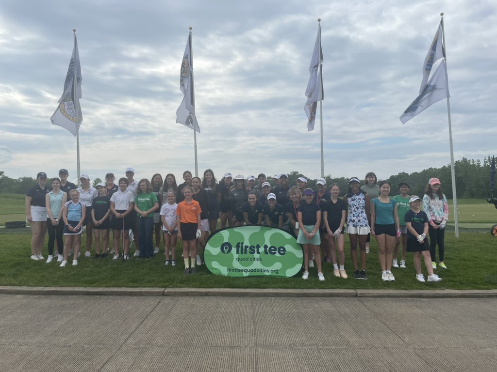 W⛳️ Special thanks to @FirstTee Quad Cities for welcoming our #NAIAWGolf student-athletes for a great time in the Teaming Up For Character™️ with the next generation of female athletes! #collegegolf #BattleForTheRedBanner