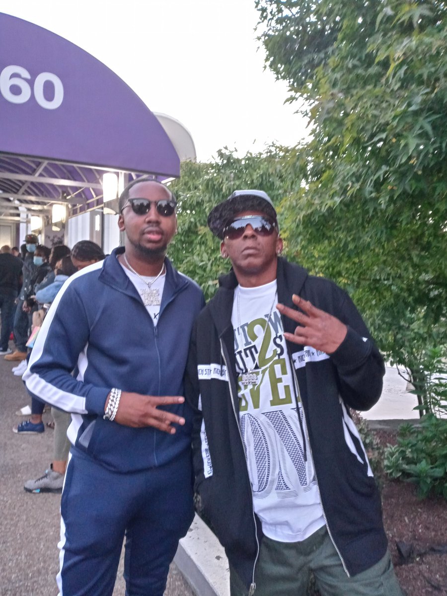 OFFTHASTREETZ's tweet photo. https://t.co/XjR7LKFcjh