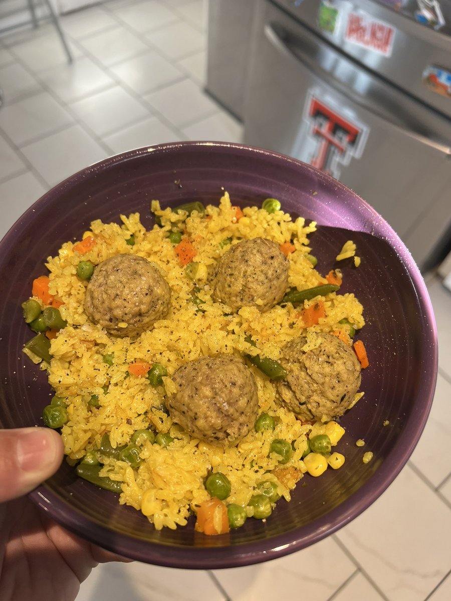 cuddlight's tweet image. Tumeric rice and meatballs @dwinger2003