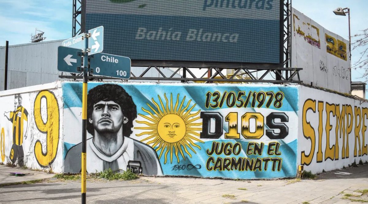 Tweet en apreciación al arte de los pibes de “pintando el Carminatti”.