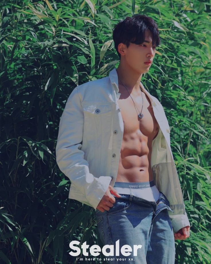 TheSensualHyung's tweet photo. Visual overload. #KOOYECHAN #FITNESSMODEL https://t.co/MQWJxvWe5G