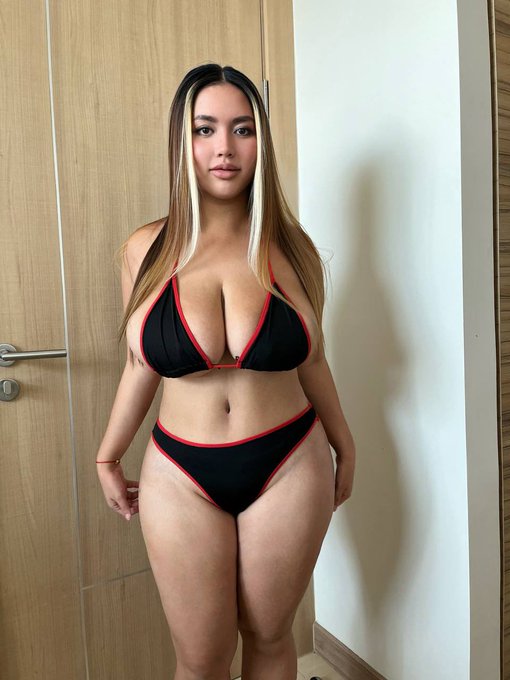 Front or back? 🙈  You can see it for FREE on my FREE OF ❤️🔗 in bio https://t.co/GvozZxVOLc