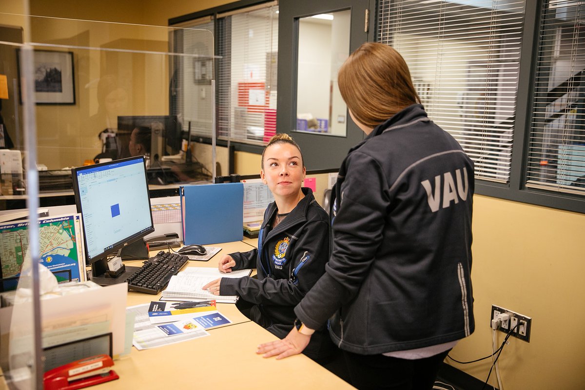 It's Victims & Survivors of Crime Week. We stand with survivors, and today we want to highlight our Victim Assistance Unit as a resource for victims of all crime to seek support navigating the criminal justice system. nwpolice.org/victim-service… #NewWest