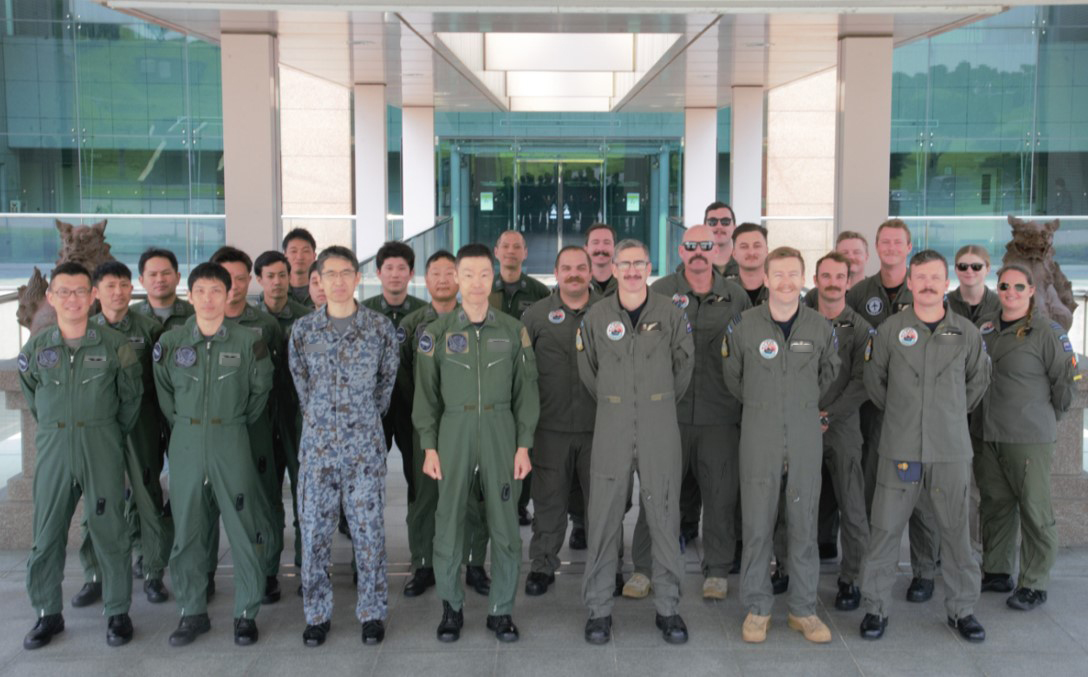 RNZAF in Japan🤝#NZAirForce personnel recently visited Naha Air Base and shared views with Japan Air Self-Defense Force (@JASDF_PAO_ENG) personnel on Intelligence, Surveillance and Reconnaissance activities. We look forward to continuing to strengthen our cooperation with JASDF.
