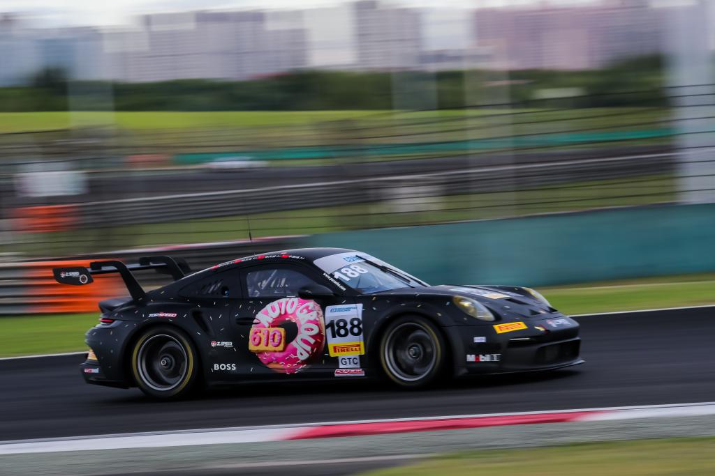 We 'donut' know if there is a better livery than this one of Z Speed at last year's Shanghai 8 Hours 🍩

The race will be back again this year, October 4-6 at Shanghai International Circuit 🙌

Entries are now open!👀

#Shanghai8H #Sepang12Hours #Motul12HoursSepang #AsiaEndurance