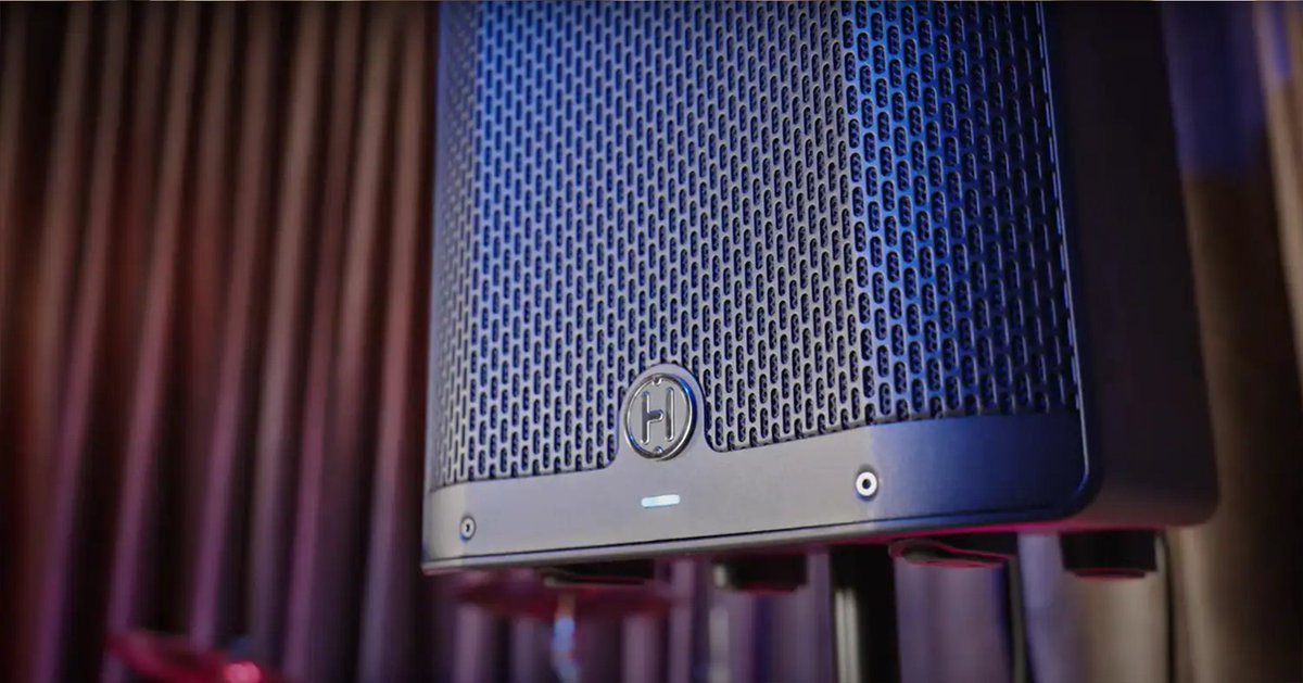 Supercharge your live sound setup with @HarbingerAudio's high-tech VARI speakers: ow.ly/O2s450RELB3