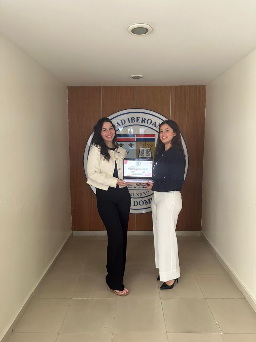 LiaJoubertMD's tweet image. A couple of days ago we presented our thesis🥹. Just a few weeks away from the MD!👩🏻⚕️🥳 #MedX