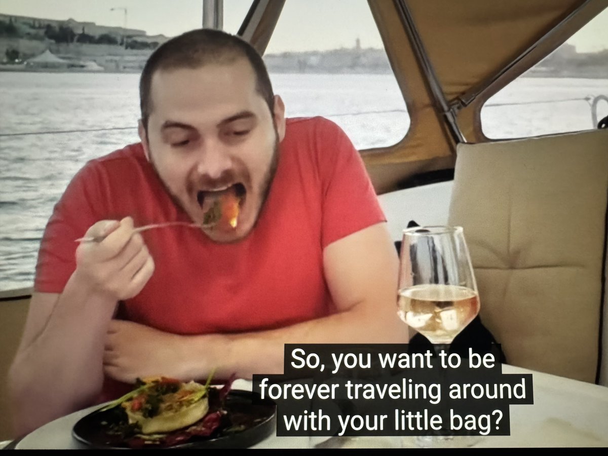 My new favorite pastime is taking still shots of Kyle shoving food in his mouth like an in·va·lid #90dayfiance #90DayFianceLoveinParadise🌴