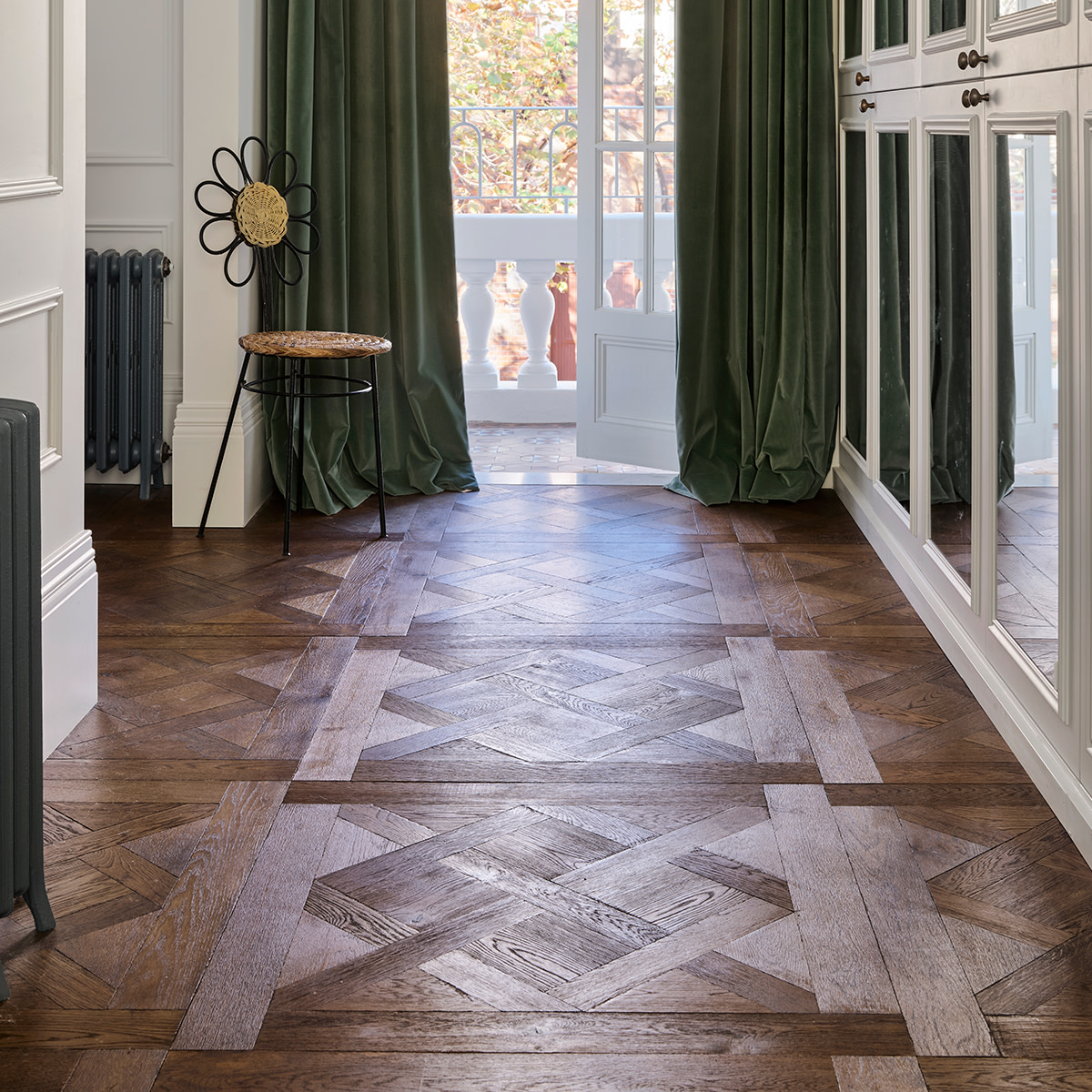 Understanding how humidity affects #timberflooring is crucial for maintaining integrity &amp; ensuring longevity. Read more to discover the effects humidity can have on #woodfloors &amp; how to mitigate them: shorturl.at/yCWZ0 #interiordesign #woodthatworks #Havwoods