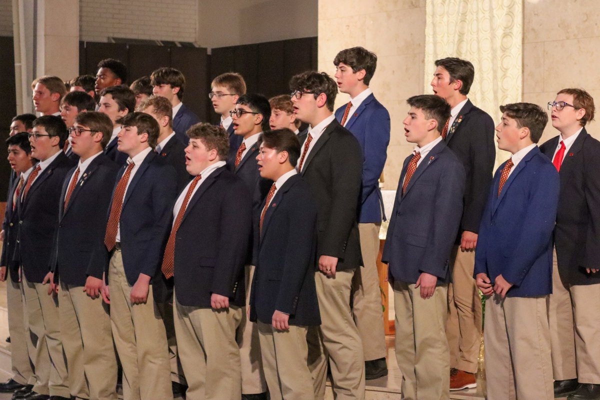 Last Thursday, the Brother Martin Chorus held its 2024 Spring concert at Transfiguration of the Lord Church, singing beautifully for members of the Brother Martin community. Learn more about these performances on our website 🎶 loom.ly/XdDulyM