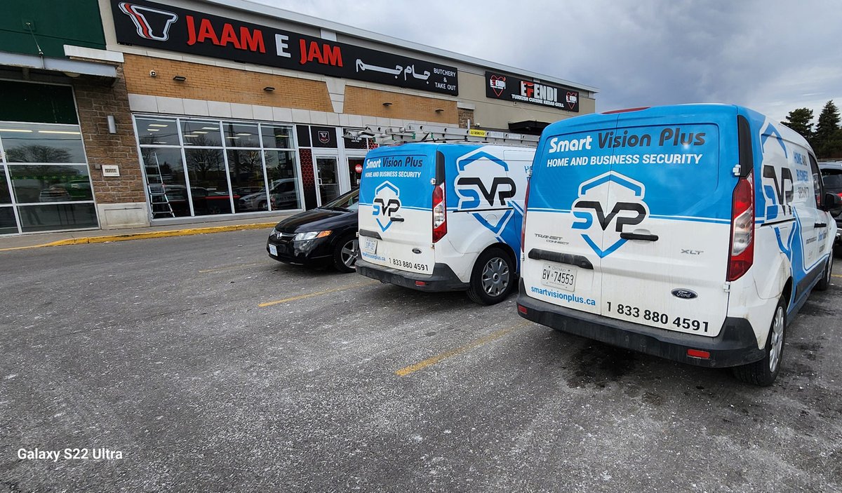 SmartVisionGTA's tweet image. If you&apos;re looking to upgrade your #CommercialSecurity services in #Toronto, #SmartVisionPlus has you covered. We specialize in this area of security and are excited to enhance your business with top-notch #SecuritySolutions.🛡️🔒🏢

🔒 Learn More: smartvisionplus.ca/service/securi…