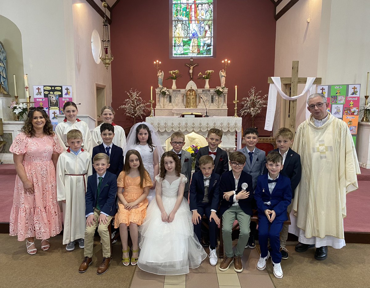 Congratulations to our 2nd class pupils who received their Holy Communion on Saturday. Thanks to Miss Slattery and Fr. Pat for all their help and support. A great day in the sunshine! ☀️