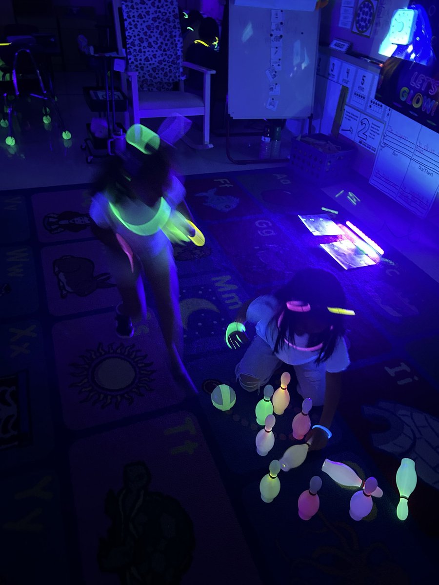 Mrs. Bowen’s Kinder Crew tweet media