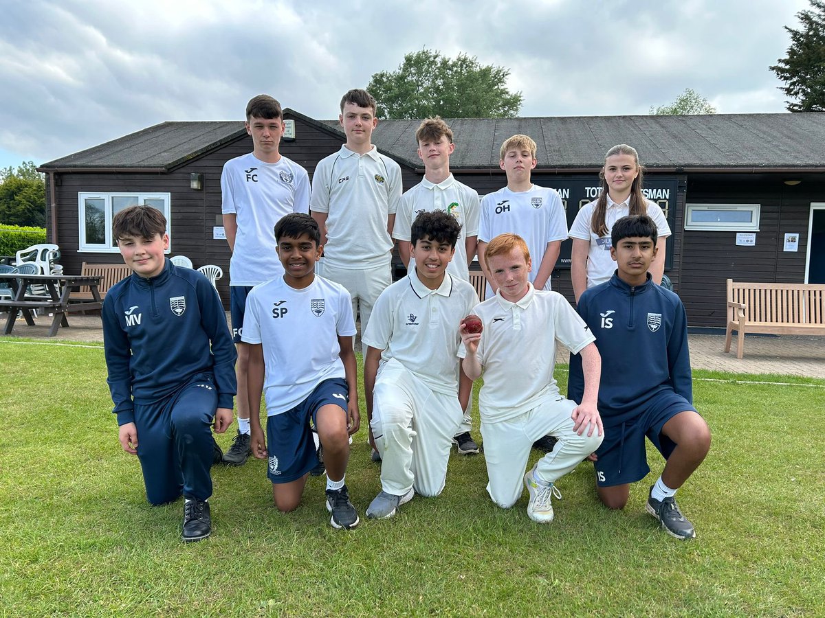 Well done to the Y9 cricket team on a good afternoon at the Essex Cricket Festival. The team won 1 and lost 1 in a productive day to start their season. Thanks to @BentleyCC_ for hosting! POTM: Louie K 🏏