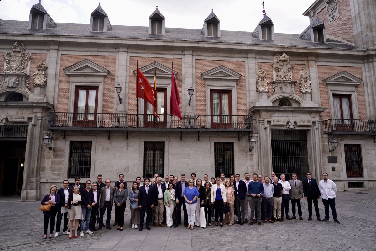 🔵 El @GrupoPPMadrid inicia los encuentros sectoriales para Portavoces y Vocales Vecinos de distrito. Gracias a @carlosizqtorres por la organización y el trabajo de todo el Grupo Municipal.