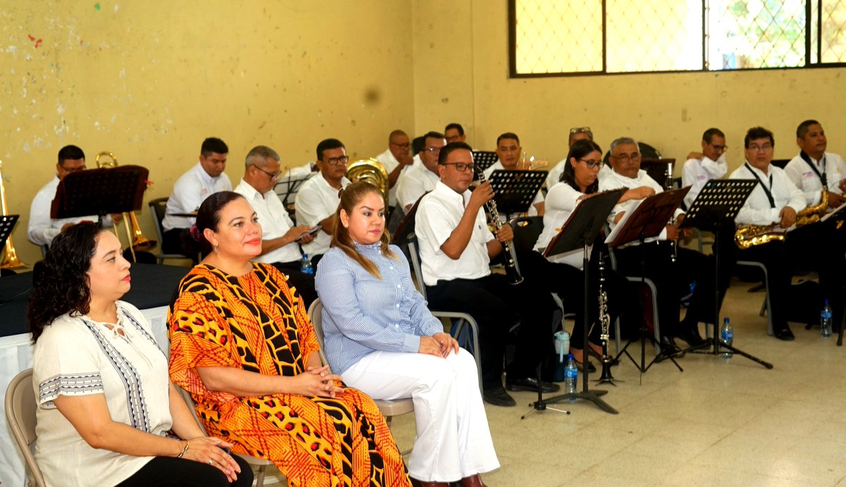 Ministerio de Educación Nicaragua tweet media