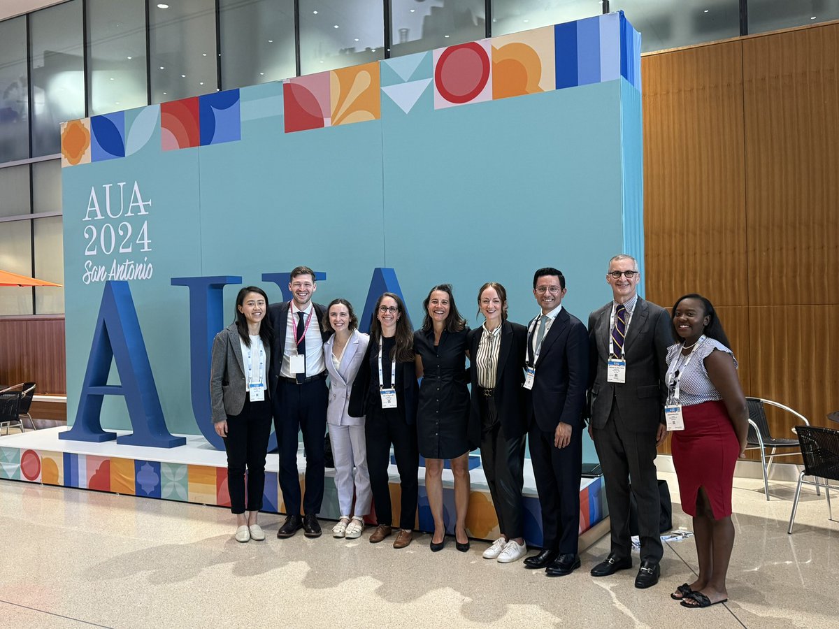 Attempts at a @uwurology department photo #aua24 had me feeling like a 🤠 - busy urologists are nearly impossible to wrangle! Not pictured are several members of our department from the @UroOnc division and @Endo_Society division including incredible @UwUroResidents and fellows!
