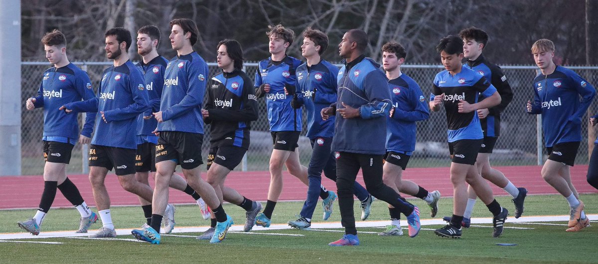 ThunderBayChill's tweet photo. 🐻‍❄️ The Thunder Bay Chill completed their first week of training under the guidance of Head Coach Tony Colistro, with new players joining the team. Training will resume today to better prepare for the first friendly match against the Winnipeg Lions on May 18th at 7:00pm at Chapples Park. ⚽️🔥

📸 @jmpfoto @photosbyandreiii 

#Thunderbaychill | #Chill🐻‍❄️ | #Path2Pro