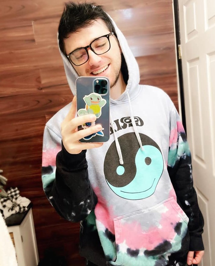 RippyThis's tweet photo. @kickyflips @omgalecs @kaceytron Indeed he is.. https://t.co/f0RmlNwNNk