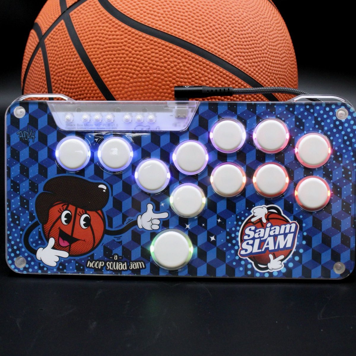 Also if you gamers haven't scooped one up yet, you can still get a #SajamSlam themed micro! Limited run available here: junkfoodarcades.com/products/sajam…