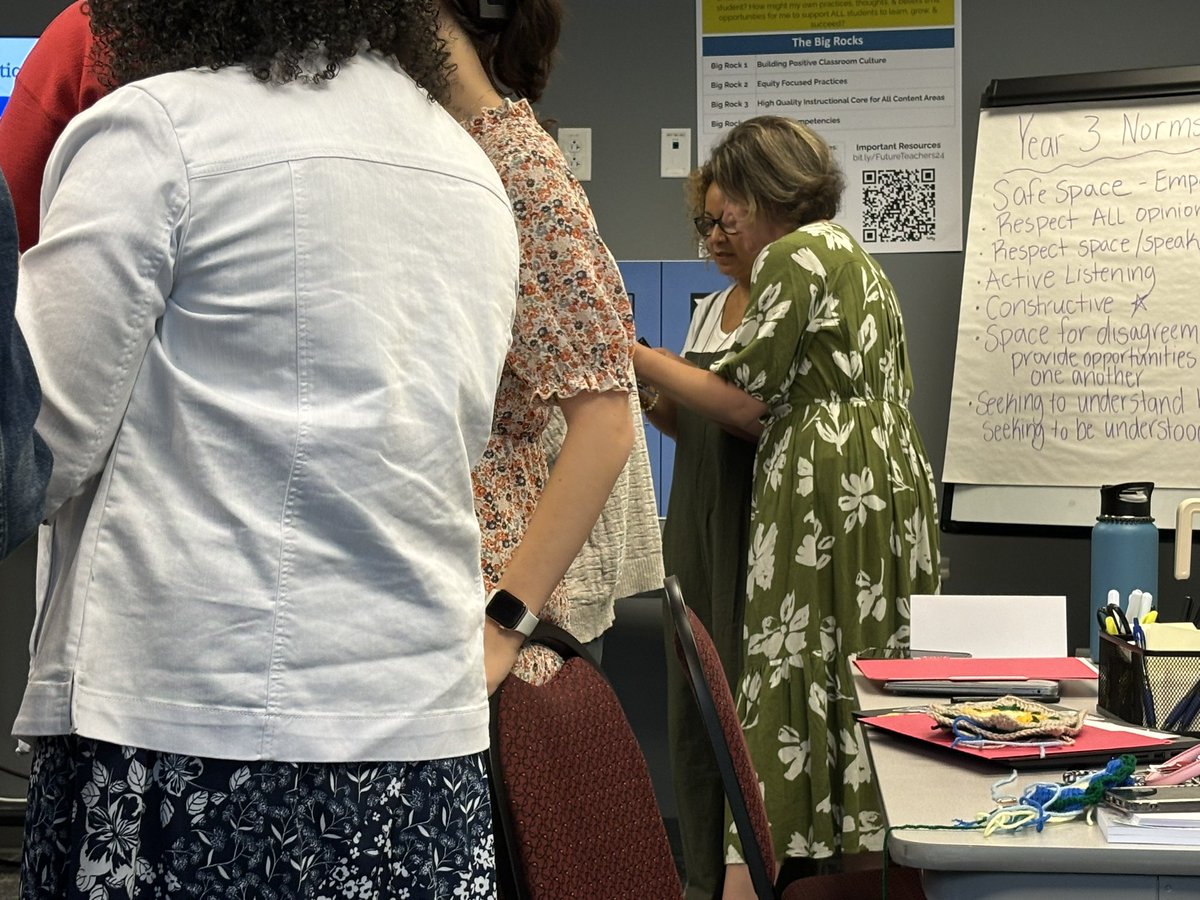 swwest65's tweet photo. Look at this GREAT stuff!  ESL Central Services CTs co-facilitating professional learning regarding Multilingual Learners at the Future Teachers Conference for Year 3 Future Teachers!  #wcpssfutureteachers #wcpssesl @CiEwcpss https://t.co/30YcgVSF9z