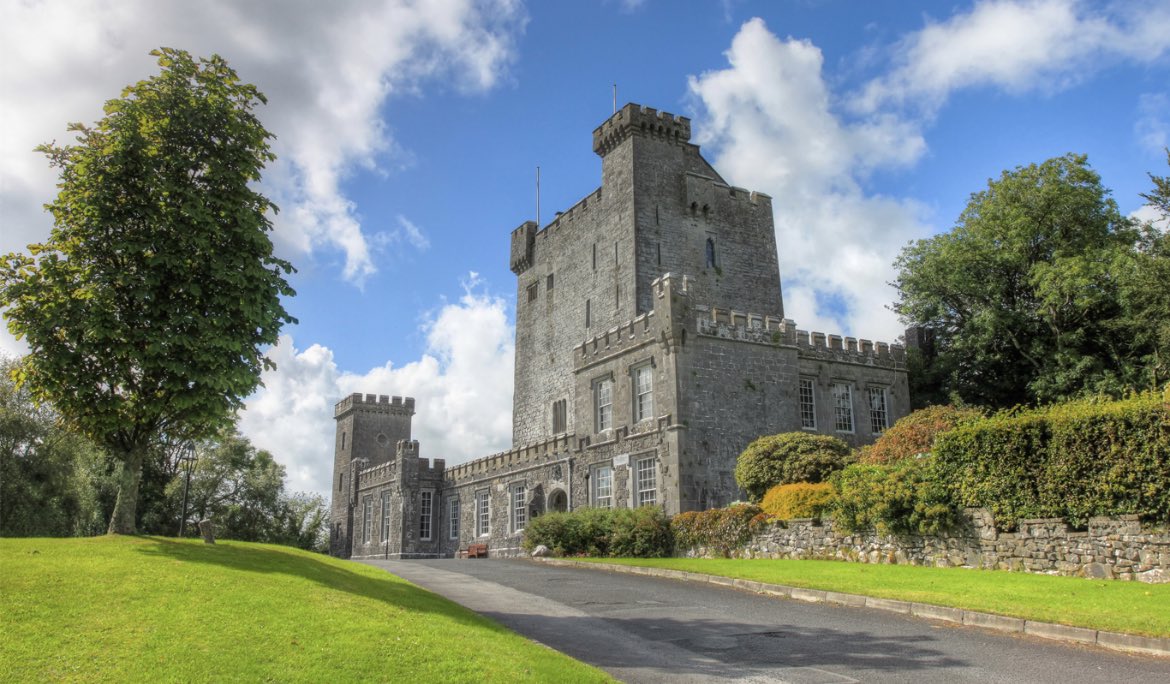 Knappogue Castle to open as private residence this year clareecho.ie/knappogue-cast… | @thepmanofficial