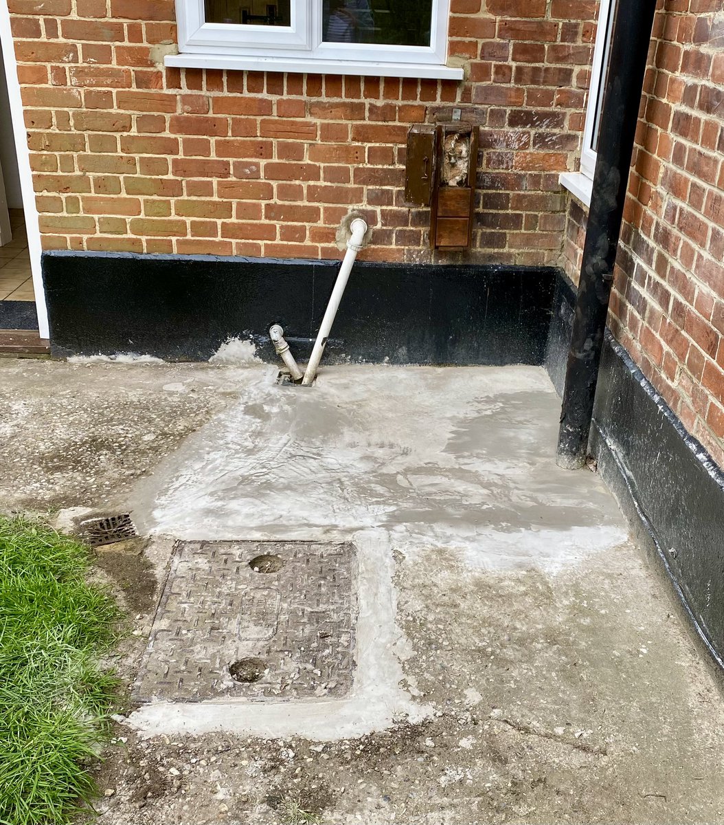 So today I backfilled the areas I dug out over the last week with shingle. Then a friend today put concrete onto the area outside the kitchen that was pooling water outside the kitchen drawing water into the house. It’s going to rain tonight so I hope it’s successful.!!