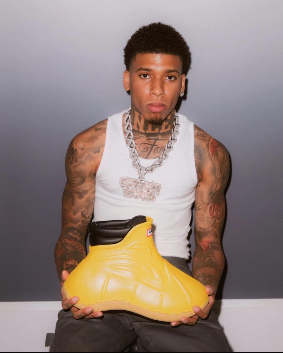 dawg_now6216's tweet photo. Dem duck boots be quack Fr 
@Nlechoppa1  🦆🤞#duckboots https://t.co/sguwfeQRdk