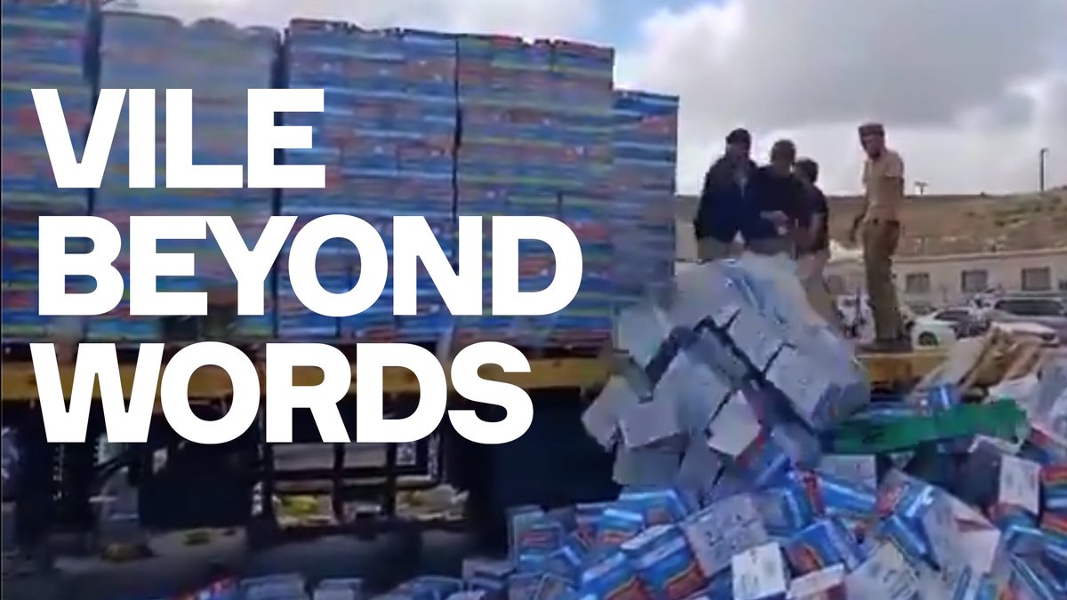 Israeli extremists are destroying aid to Gaza, with the intention of starving its population to death. Meanwhile, the Israeli authorities watch and do nothing. This is just one plank of Israel's genocidal campaign 👇 youtube.com/watch?v=Zcx_a8…