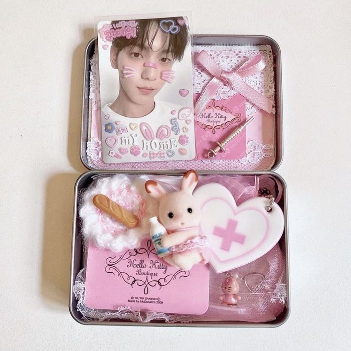 cogiepurin's tweet photo. acho essas "altoid wallet" a coisa mais linda e fofa . comprei a caixinha pra fazer a minha https://t.co/JWCHjbWCWG
