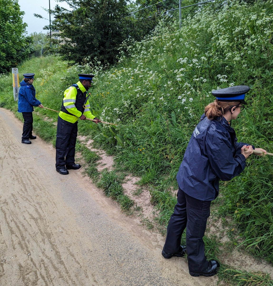Bath NPT PCSO's conducted knife sweeps in the cities green spaces today as part of #OPSCEPTRE. Op Sceptre, a national campaign, is an opportunity to highlight the work that goes on throughout the year to reduce the number of knives on the streets and help keep communities safer.