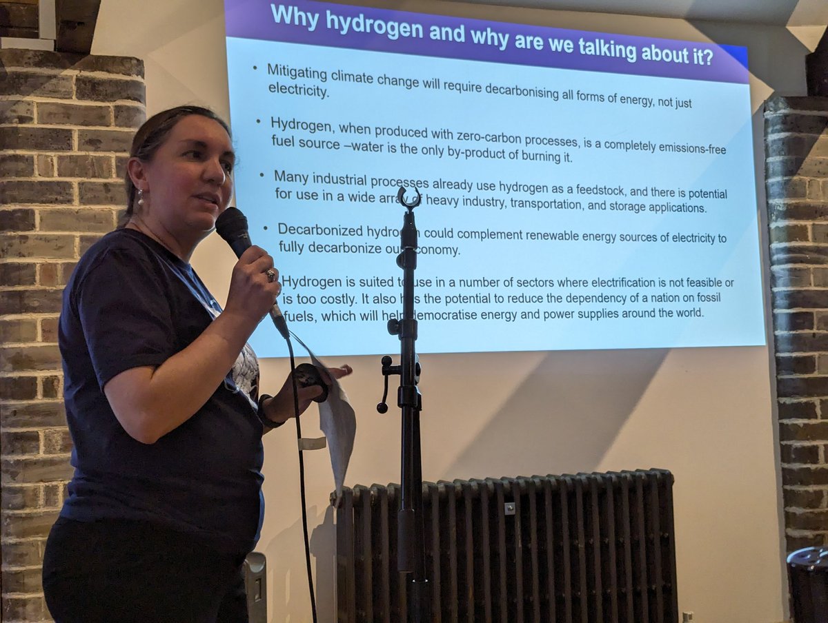 I had a wonderful evening discussing the role of hydrogen to decarbonise our economy, in the first night of the Pint of Science in Stoke-on-Trent #pint24