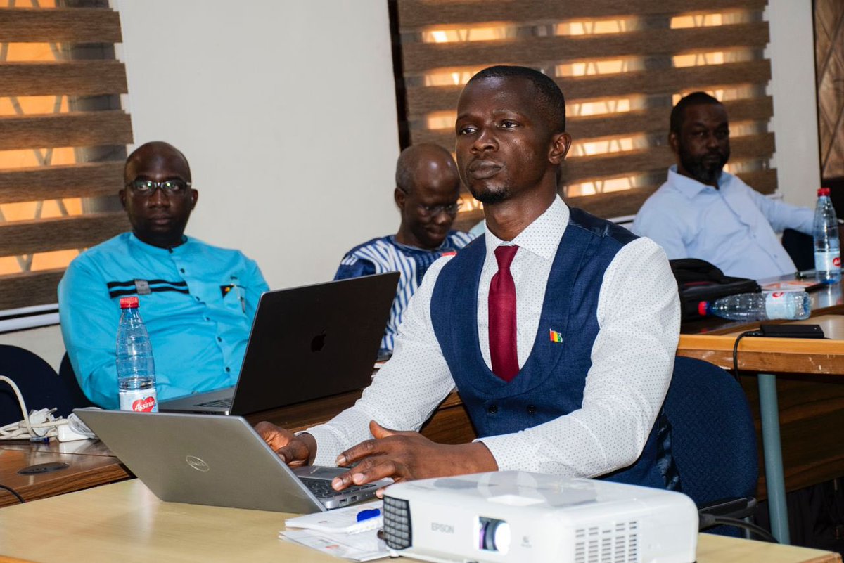Du 07 au 12 mai 2024 à l'hôtel Masabi dans la préfecture de #Kindia, s’est tenu un atelier d'Elaboration du Plan de communication du projet Transfrontalier entre la Guinée-Mali. 
Session organisée par le <a href="/UnfpaGuinee/">unfpa guinee</a> 
sous le financement du <a href="/PBF_Guinee/">Fonds pour la Consolidation de la Paix-Guinée</a>