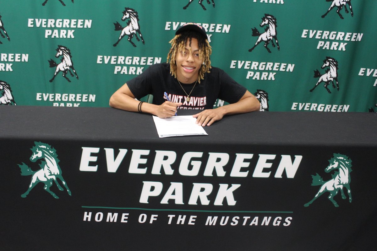 Epchs231's tweet photo. Brian Benford Jr. of the @EPHSt_f team will continue his academic and athletic careers at Saint Xavier University and become a member of the @SXU_XCTF team! 

#GoCougs #WeAreSXU https://t.co/BANHxhmF0g