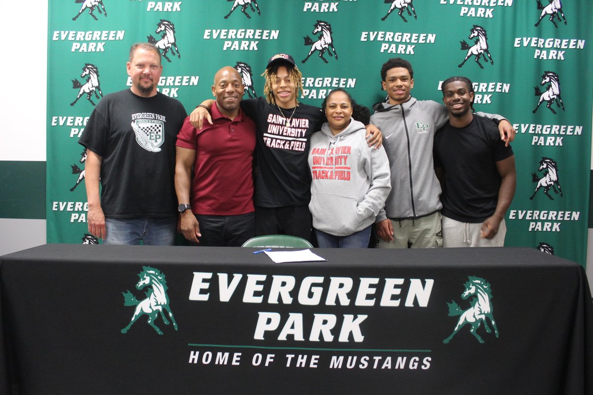 Epchs231's tweet photo. Brian Benford Jr. of the @EPHSt_f team will continue his academic and athletic careers at Saint Xavier University and become a member of the @SXU_XCTF team! 

#GoCougs #WeAreSXU https://t.co/BANHxhmF0g