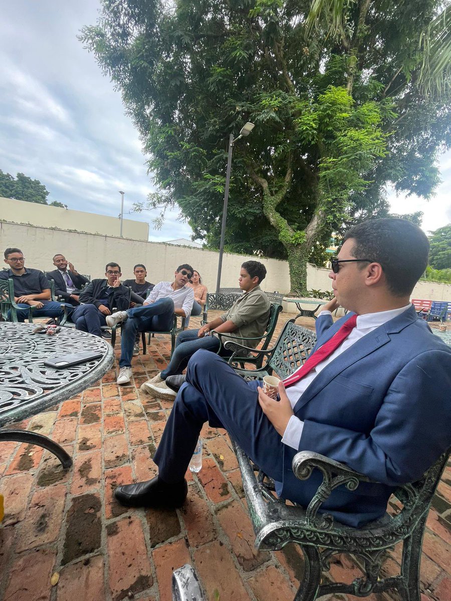 Desde que tenía 17 años he disfrutado mucho las invitaciones a compartir con el Club de Ideas Políticas de la PUCMM en Santo Domingo. Esta vez, hablamos sobre sistemas electorales, tendencias políticas regionales y mi pronóstico para el 19: <a href="/luisabinader/">Luis Abinader</a> con 35 puntos de ventaja.