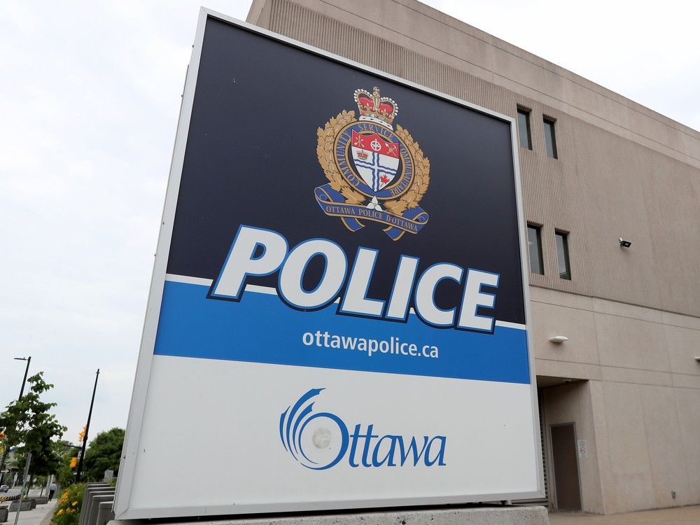 Motorcyclist, 24, succumbs to injuries after south-end collision Friday ottawacitizen.com/news/local-new…