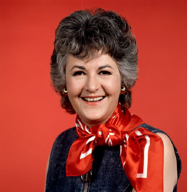 NLCarolynMuse's tweet photo. Remembering film/stage/television actress and comedian Bea Arthur, who was born #OTD (May 13th) in 1922. #TheThreePennyOpera #Mame #LoversandOtherStrangers #AllintheFamily #Maude #HistoryoftheWorldPartI #TheGoldenGirls #DavesWorld #BeggarsandChoosers #EnemiesofLaughter https://t.co/tPY5fFaPIs