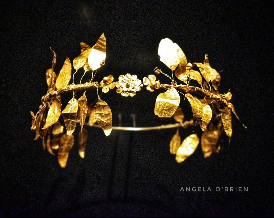 3rd century BCE Hellenistic gold wreath diadem found at Gelibolu (Gallipoli), Çanakkale, modern-day Turkey. Archaeological Museum of Istanbul.  📷 My own.