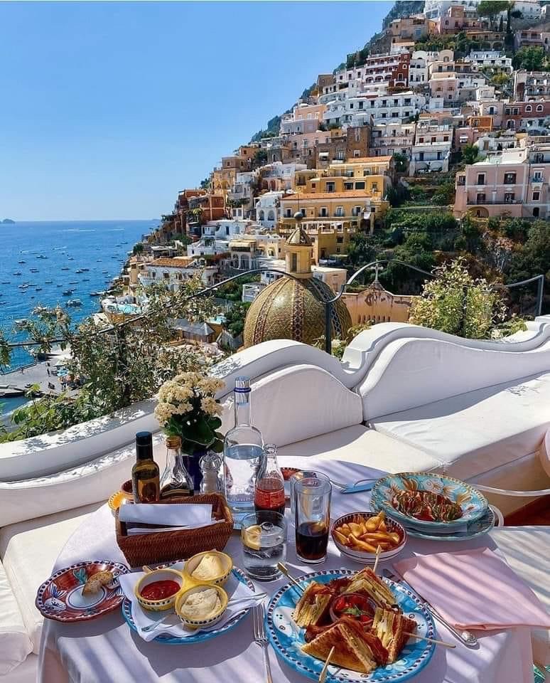 Lunch in Positano, Italy🇮🇹

Yes or No ?