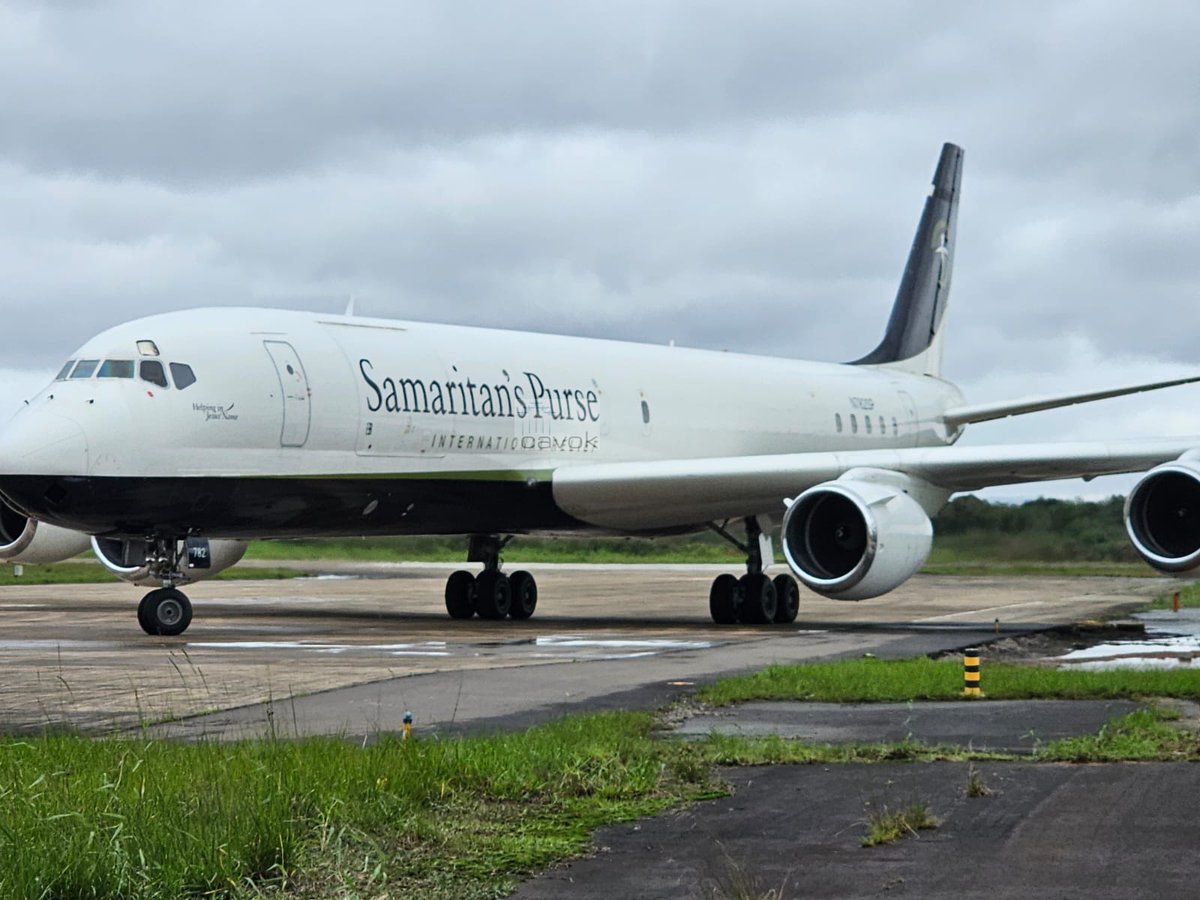 IMAGENS: Raro DC-8 pousa na Base Aérea de Canoas trazendo mais ajuda crítica para o RS cavok.com.br/imagens-raro-d…