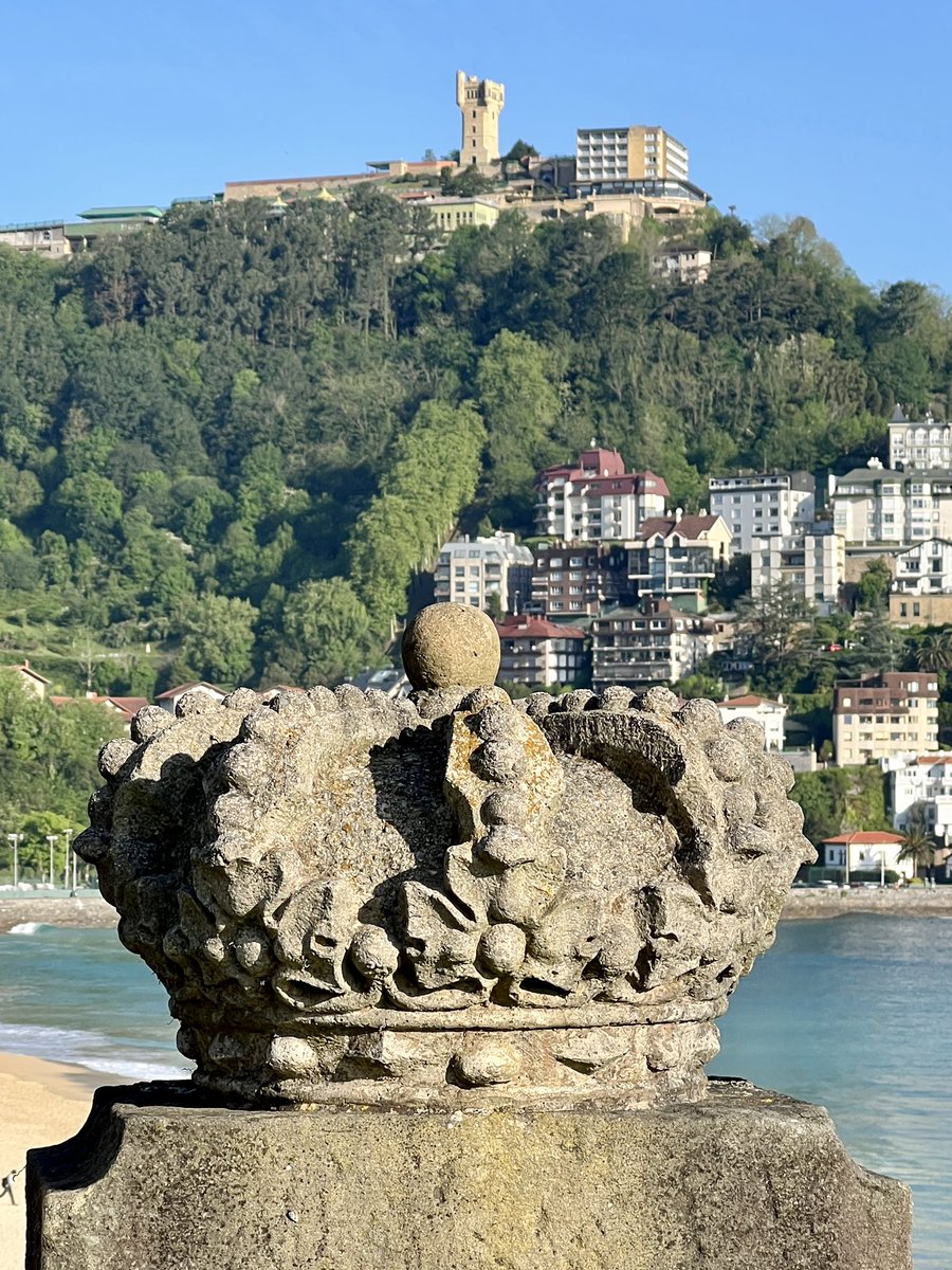 San Sebastián today. Miramar Palace, overlooking the bay, was built for Queen Maria Christina, widow of Alfonso XII of Spain, in 1893. In the 1950s, by which time it was a boarding school, her great-grandson, the future King Juan Carlos, was a pupil there. 🇪🇸 📷 Joe Little